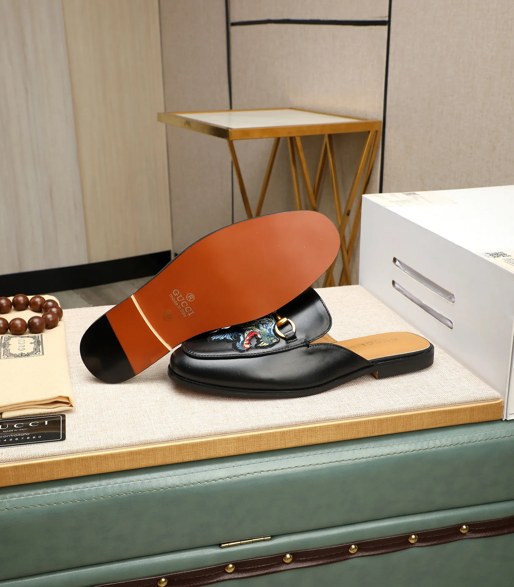 Men's clothing and shoes 💰380 (Gucci) The latest 🎁🎁 casual and fashionable men's shoes 👟 from the official website, hot style 💥 style is simple and elegant, exclusive for trendy men. Unique official website latest brand double G elements 👑 original Gucci decoration, fashionable and generous, original material original calfskin, ✅ fully imported first-layer pigskin lining, official website designated wear-resistant, lightweight original rubber casual outsole, counter classic model taken in kind, 38-44 black and white optional